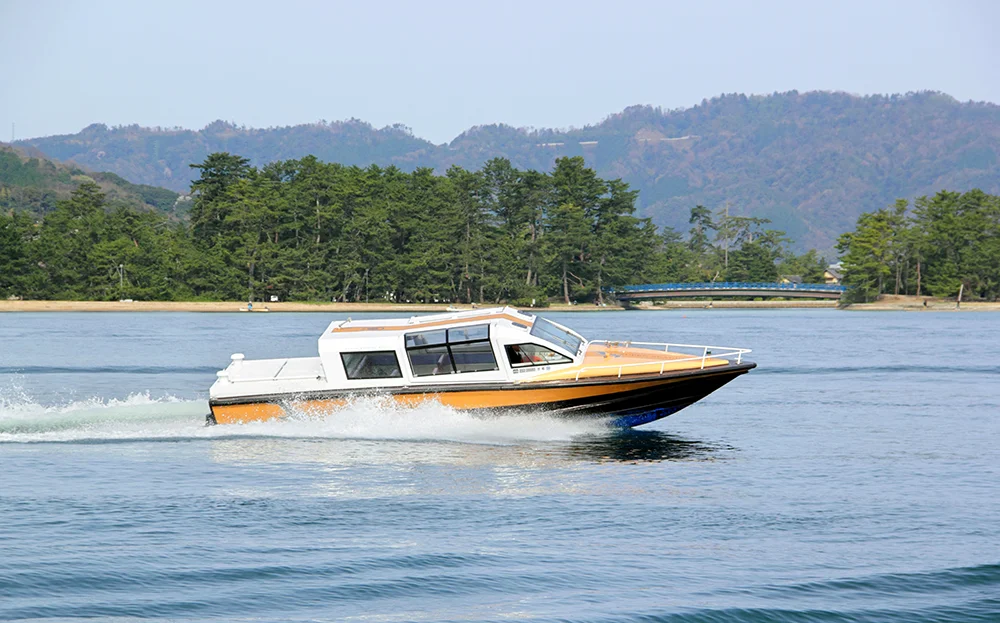 モーターボート