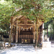 manaishrine4